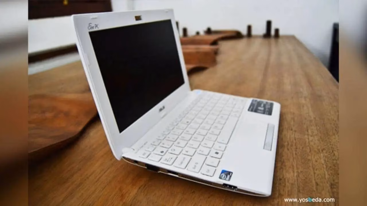 ASUS EeePC 1025C, Ketika Sebuah Netbook Sepraktis Ponsel