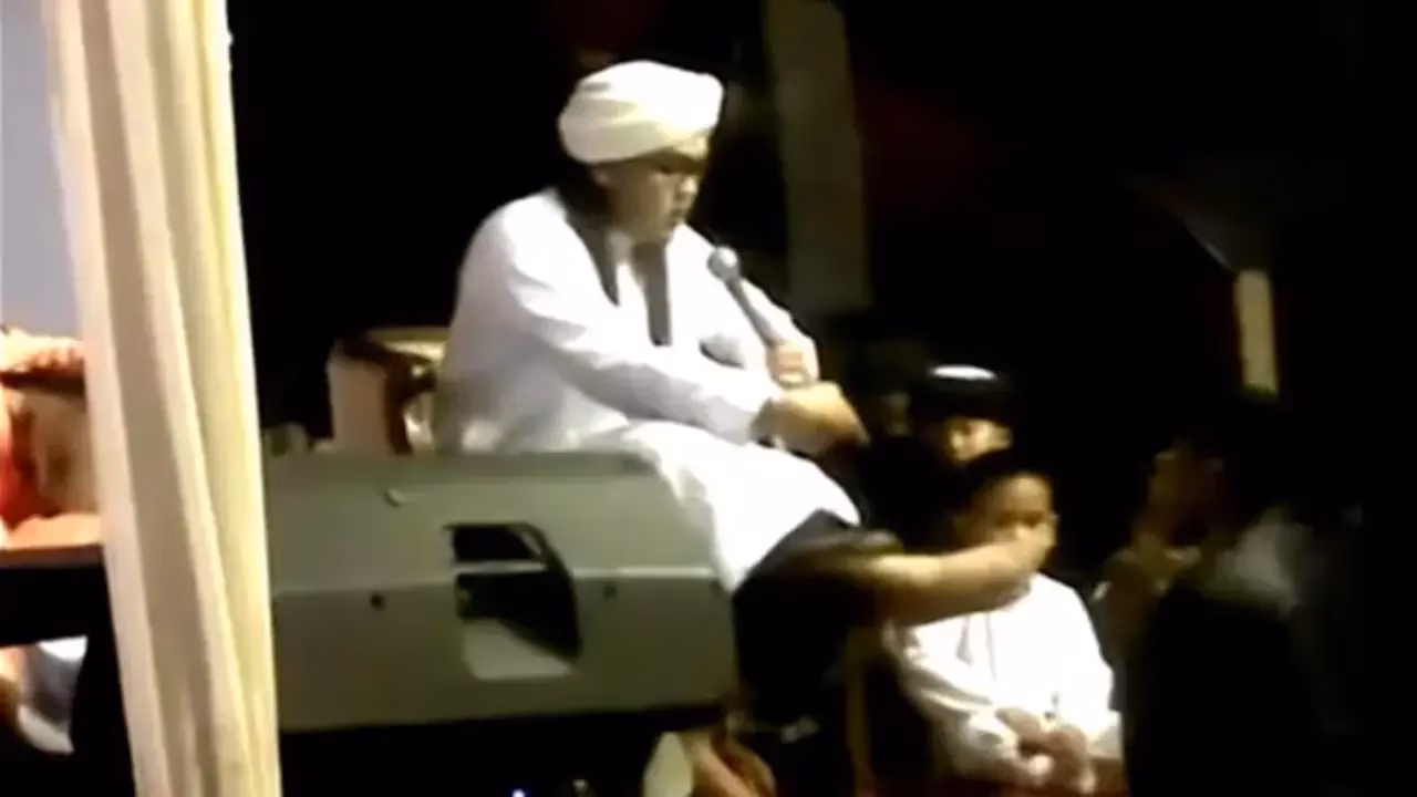 Tentang Ngamuknya Ustadz Hariri Sampai Nginjak Kepala Orang